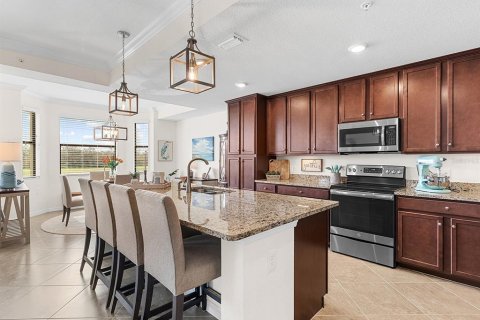Condo in Lakewood Ranch, Florida, 2 bedrooms in LAKEWOOD NATIONAL  № 1717909 - photo 18