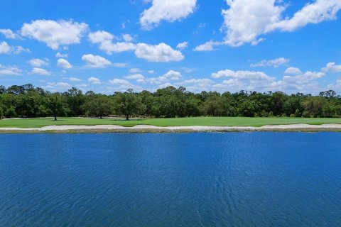 Condo in Lakewood Ranch, Florida, 2 bedrooms in LAKEWOOD NATIONAL  № 1717909 - photo 10