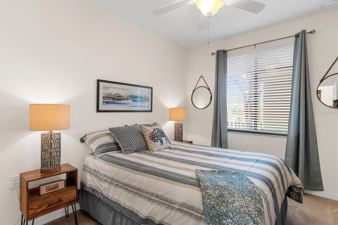 Condo in Lakewood Ranch, Florida, 2 bedrooms in LAKEWOOD NATIONAL  № 1717909 - photo 26