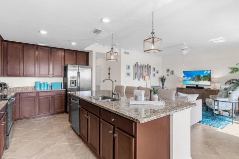 Condo in Lakewood Ranch, Florida, 2 bedrooms in LAKEWOOD NATIONAL  № 1717909 - photo 16