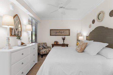 Condo in Lakewood Ranch, Florida, 2 bedrooms in LAKEWOOD NATIONAL  № 1717909 - photo 24