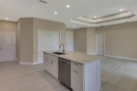 House in Punta Gorda, Florida 3 bedrooms, 173.08 sq.m. № 1854635 - photo 7