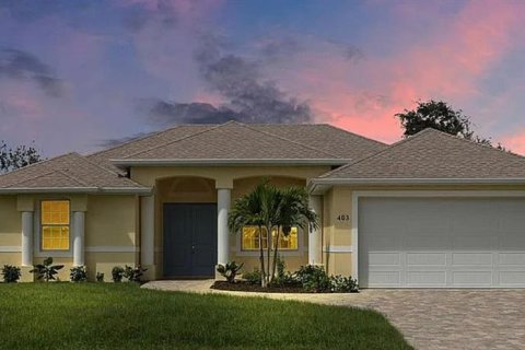 House in Punta Gorda, Florida 3 bedrooms, 173.08 sq.m. № 1854635 - photo 1