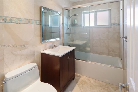 Casa en alquiler en Fort Lauderdale, Florida, 3 dormitorios, 122.63 m2 № 2031705 - foto 21