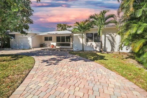 Casa en alquiler en Fort Lauderdale, Florida, 3 dormitorios, 122.63 m2 № 2031705 - foto 2