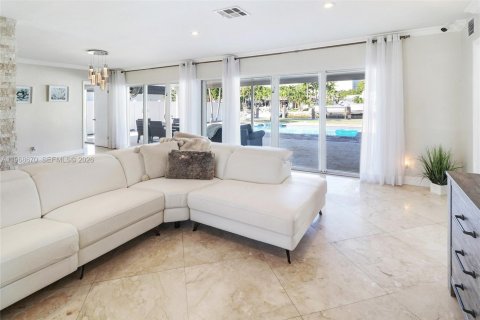 Casa en alquiler en Fort Lauderdale, Florida, 3 dormitorios, 122.63 m2 № 2031705 - foto 8