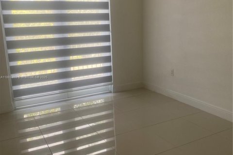 Touwnhouse à louer à Homestead, Floride: 4 chambres, 139.35 m2 № 1941926 - photo 6