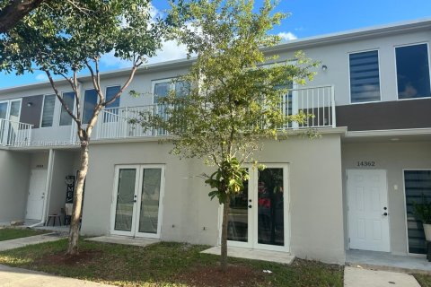 Touwnhouse à louer à Homestead, Floride: 4 chambres, 139.35 m2 № 1941926 - photo 1