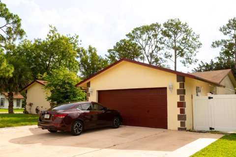 Villa ou maison à vendre à Lake Worth, Floride: 3 chambres, 161.09 m2 № 2078116 - photo 2