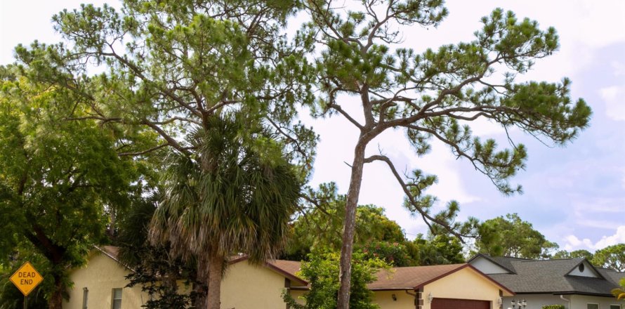 Villa ou maison à Lake Worth, Floride 3 chambres, 161.09 m2 № 2078116