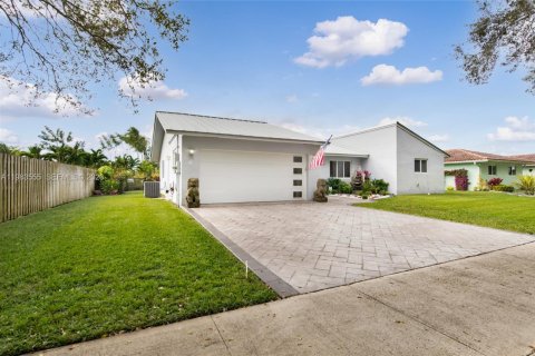 Casa en venta en Cooper City, Florida, 3 dormitorios, 153.2 m2 № 2049702 - foto 9