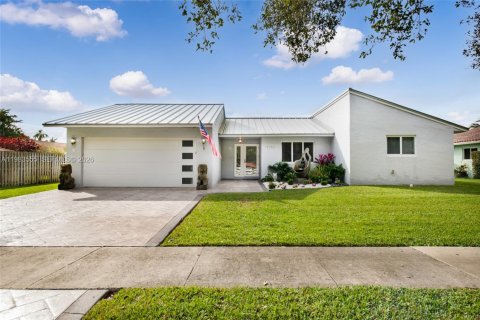 Casa en Cooper City, Florida 3 dormitorios, 153.2 m2 № 2049702