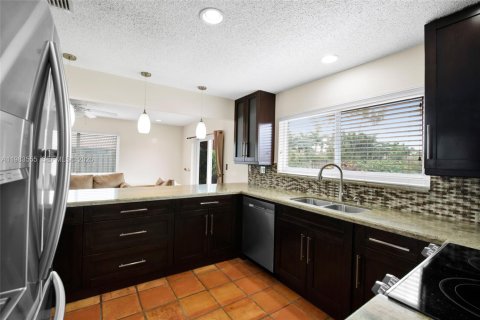 Casa en venta en Cooper City, Florida, 3 dormitorios, 153.2 m2 № 2049702 - foto 16