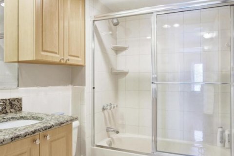 Condominio en venta en Pompano Beach, Florida, 2 dormitorios, 117.52 m2 № 2250543 - foto 27