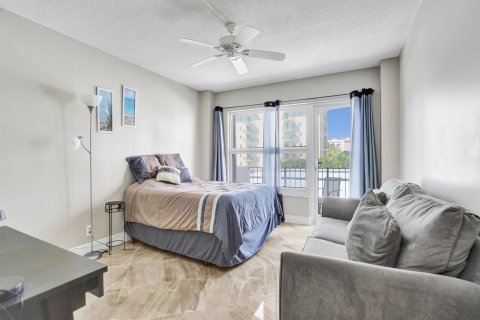 Condominio en venta en Pompano Beach, Florida, 2 dormitorios, 117.52 m2 № 2250543 - foto 19