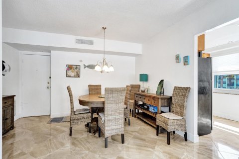 Condominio en venta en Pompano Beach, Florida, 2 dormitorios, 117.52 m2 № 2250543 - foto 13