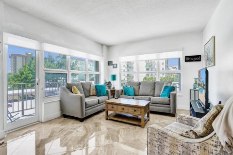 Condominio en venta en Pompano Beach, Florida, 2 dormitorios, 117.52 m2 № 2250543 - foto 15