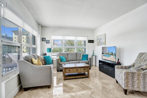 Condominio en venta en Pompano Beach, Florida, 2 dormitorios, 117.52 m2 № 2250543 - foto 16