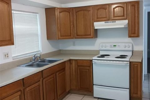 Villa ou maison à louer à Brooksville, Floride: 3 chambres, 115.2 m2 № 2101039 - photo 6