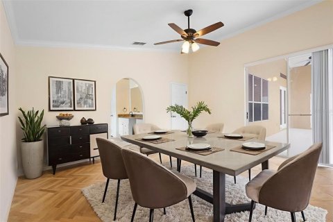 House in Oviedo, Florida 5 bedrooms, 236.44 sq.m. № 1781125 - photo 3