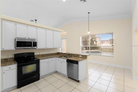 House in Oviedo, Florida 5 bedrooms, 236.44 sq.m. № 1781125 - photo 7