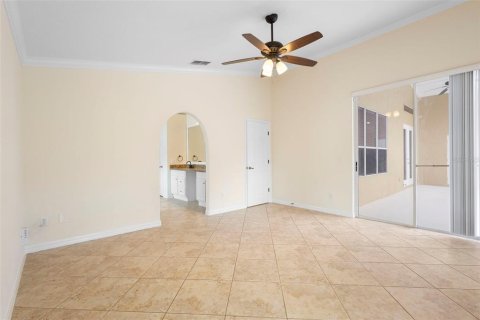House in Oviedo, Florida 5 bedrooms, 236.44 sq.m. № 1781125 - photo 21
