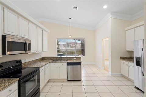 House in Oviedo, Florida 5 bedrooms, 236.44 sq.m. № 1781125 - photo 8