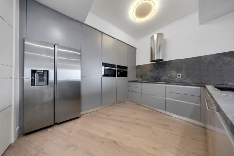 Copropriété à vendre à Sunny Isles Beach, Floride: 2 chambres, 195.65 m2 № 1966401 - photo 3