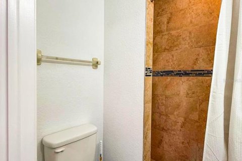 Townhouse in Tampa, Florida 2 bedrooms, 101.45 sq.m. № 2204582 - photo 28