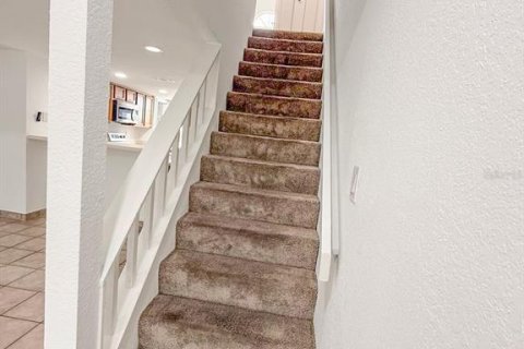 Townhouse in Tampa, Florida 2 bedrooms, 101.45 sq.m. № 2204582 - photo 19
