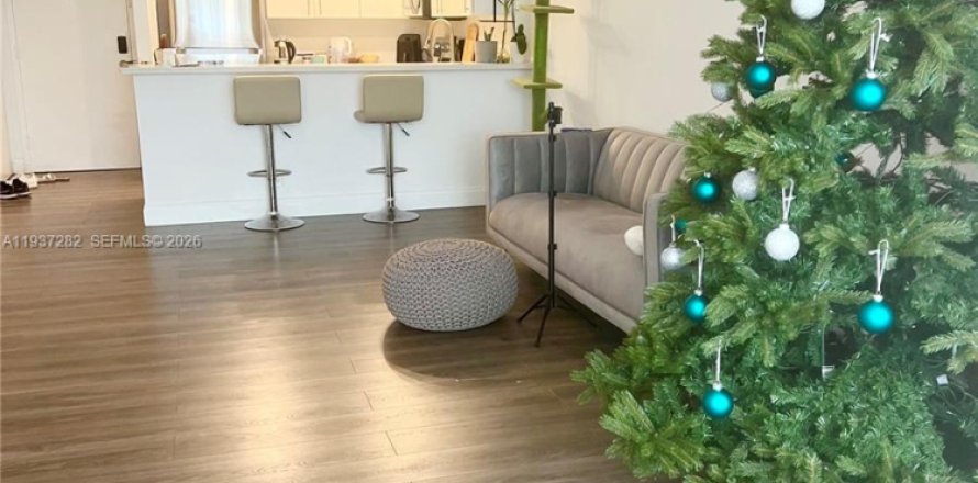 Condominio en Hallandale Beach, Florida, 1 dormitorio  № 1995132