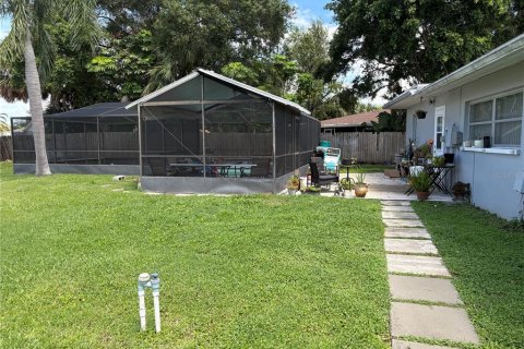 House in Tampa, Florida 3 bedrooms, 183.02 sq.m. № 1910386 - photo 22