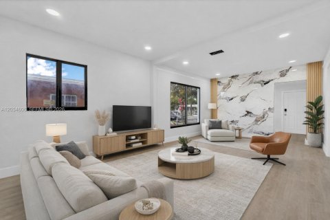 Immobilier commercial à Miami, Floride 154.4 m2 № 2183919