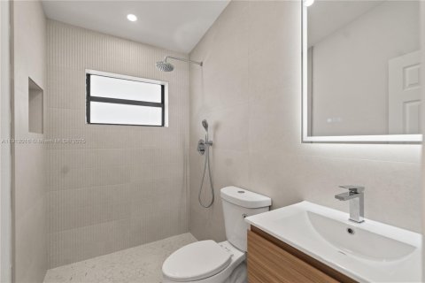 Casa en venta en Fort Lauderdale, Florida, 3 dormitorios № 1968369 - foto 27
