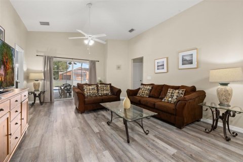 Casa en venta en Davenport, Florida, 5 dormitorios, 156.08 m2 № 2109947 - foto 14