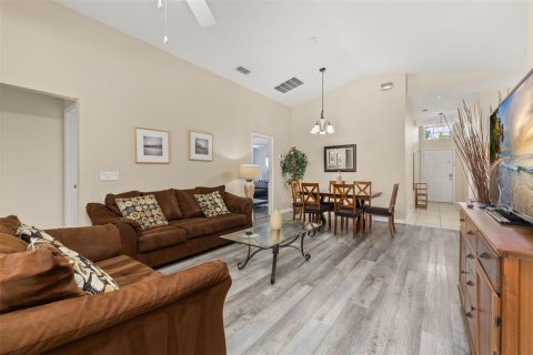 Casa en venta en Davenport, Florida, 5 dormitorios, 156.08 m2 № 2109947 - foto 16