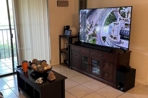 Condo in Miami, Florida, 3 bedrooms № 2184596 - photo 5