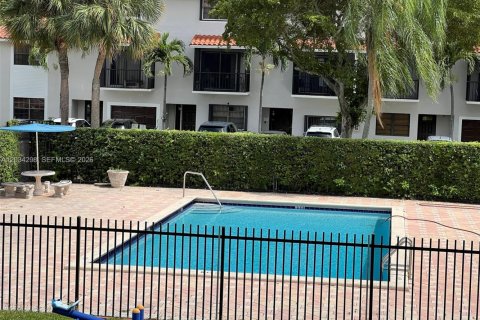 Condo in Miami, Florida, 3 bedrooms № 2184596 - photo 27