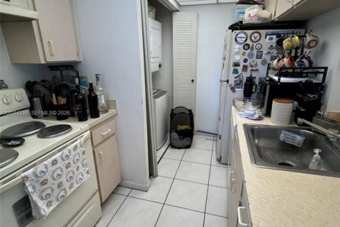 Condo in Miami, Florida, 3 bedrooms № 2184596 - photo 20