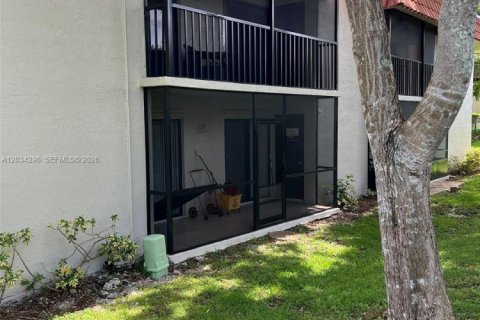 Condo in Miami, Florida, 3 bedrooms № 2184596 - photo 23