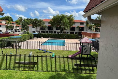 Condo in Miami, Florida, 3 bedrooms № 2184596 - photo 29