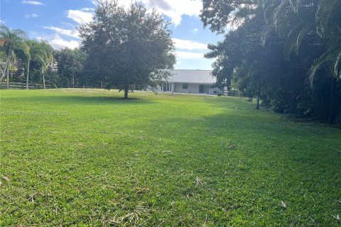 House in Plantation, Florida 3 bedrooms, 193.52 sq.m. № 1889545 - photo 5