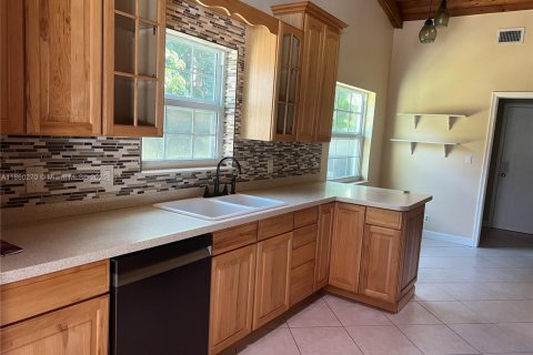 House in Plantation, Florida 3 bedrooms, 193.52 sq.m. № 1889545 - photo 6