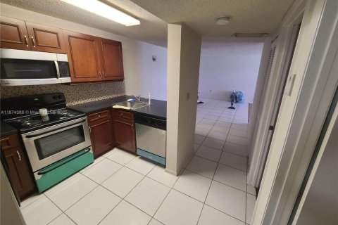 Condominio en alquiler en Miami, Florida, 2 dormitorios, 77.11 m2 № 1926014 - foto 6