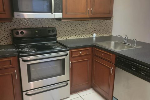 Condominio en alquiler en Miami, Florida, 2 dormitorios, 77.11 m2 № 1926014 - foto 5