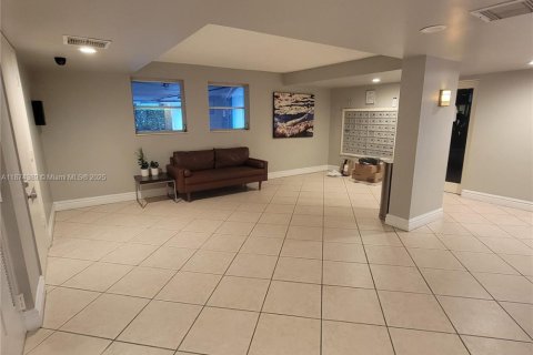 Condominio en alquiler en Miami, Florida, 2 dormitorios, 77.11 m2 № 1926014 - foto 9