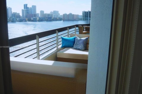 Copropriété à louer à Aventura, Floride: 2 chambres, 126.81 m2 № 1934638 - photo 8