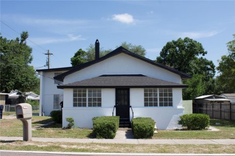 Casa en venta en Auburndale, Florida, 4 dormitorios, 182.37 m2 № 1749442 - foto 1