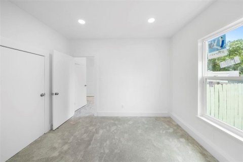 Casa en venta en Auburndale, Florida, 4 dormitorios, 182.37 m2 № 1749442 - foto 9