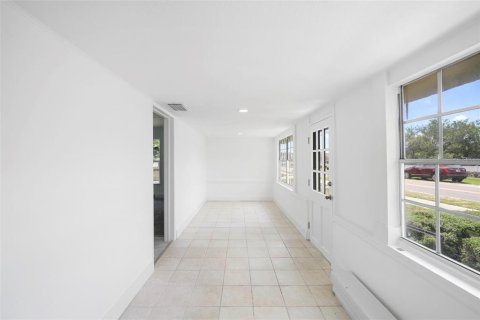 Casa en venta en Auburndale, Florida, 4 dormitorios, 182.37 m2 № 1749442 - foto 4